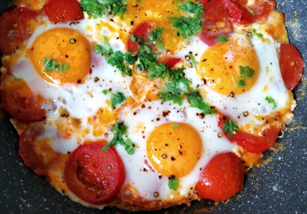 Spiegelei mit gebratenen Tomaten - Hexen-kochen-praktisch