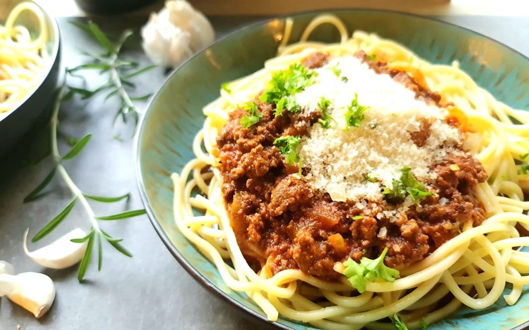 Spagetti Bolognese mit Parmesan