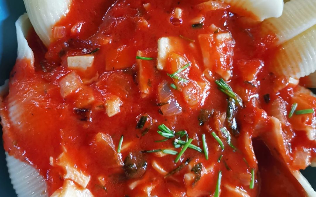 Muschelnudel mit Tomaten Käsesoße